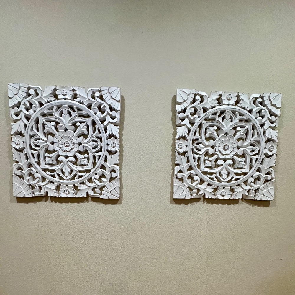 NEW Distressed Ornate White Wood Wall Medallions - Set of 2 Decor Panels